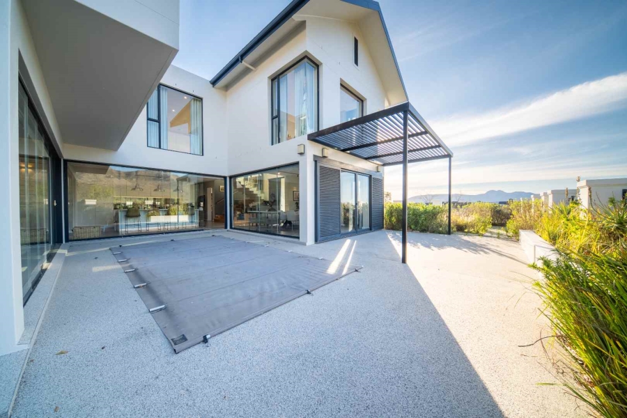 To Let 4 Bedroom Property for Rent in Val De Vie Estate Western Cape